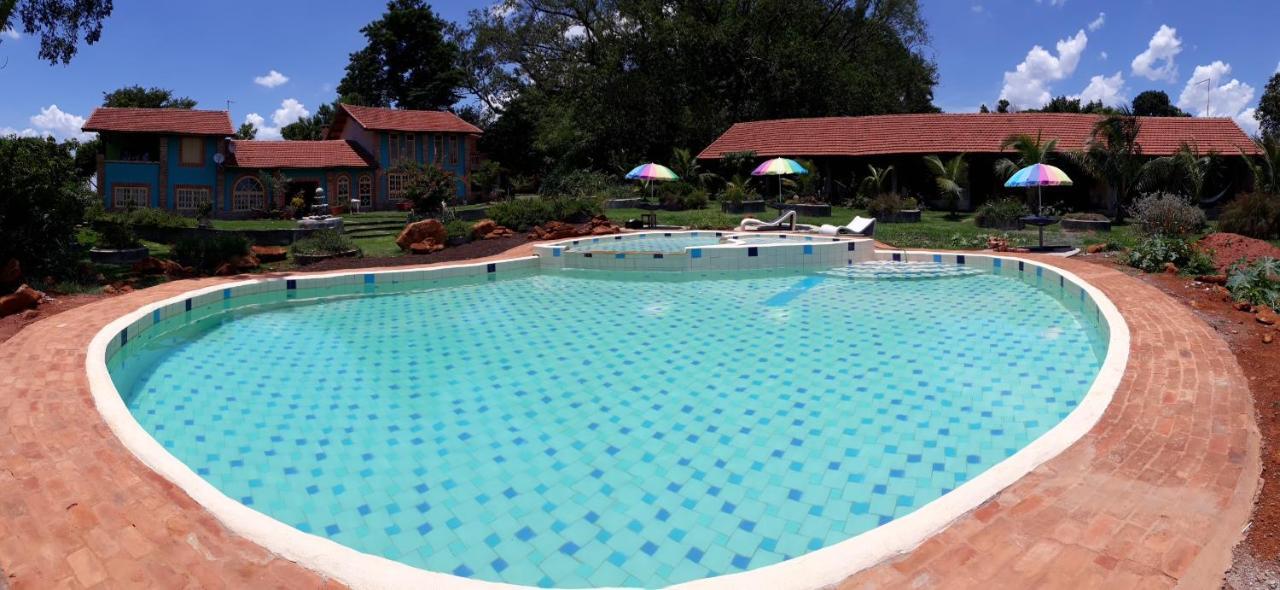 Parque Paraiso Das Flores โอลัมบรา ภายนอก รูปภาพ